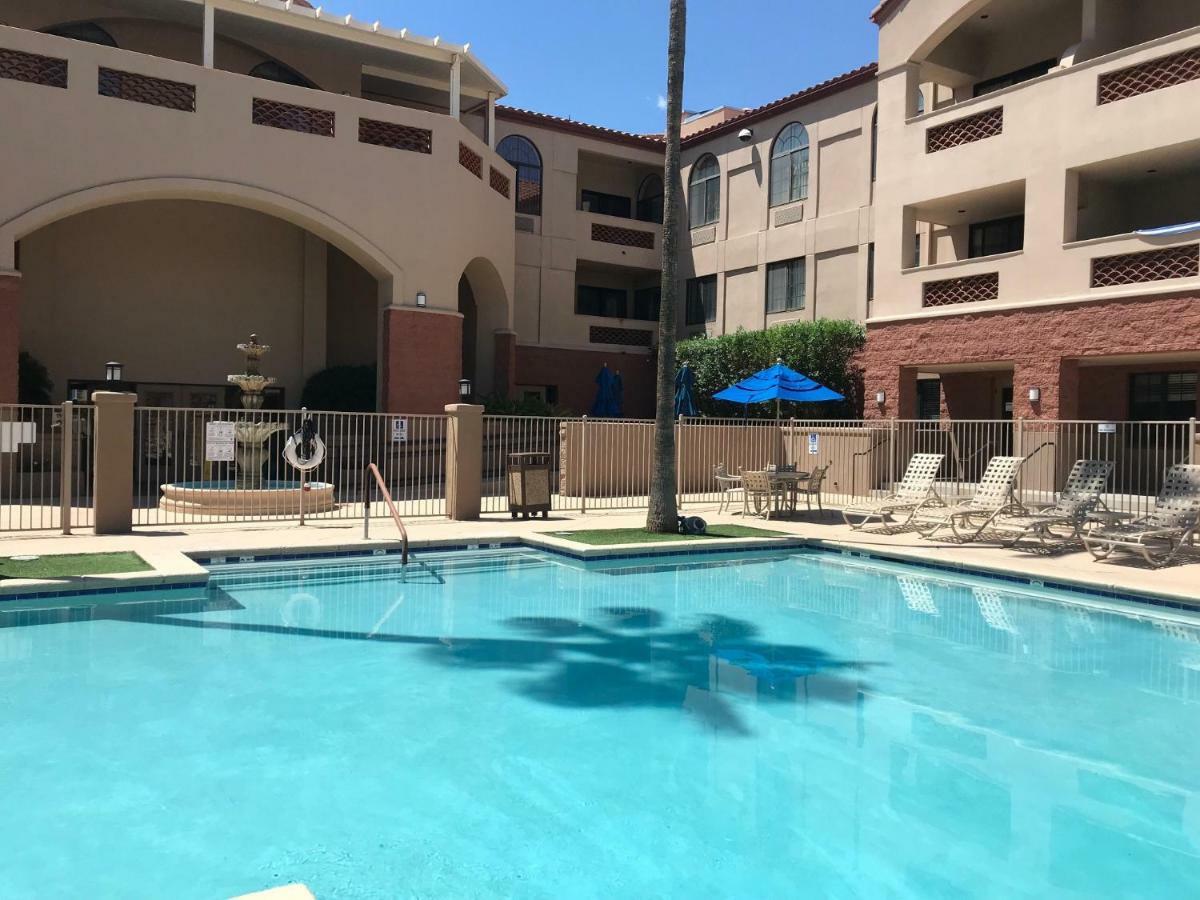 Hilton Vacation Club Varsity Club Tucson Exterior photo