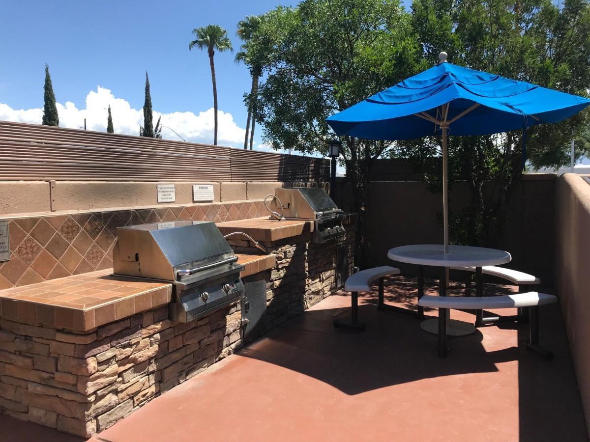 Hilton Vacation Club Varsity Club Tucson Exterior photo